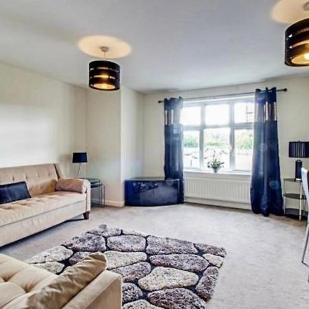 The Wickets - 2 Bedroom Apartment Overlooking Cricket Club Marton-in-Cleveland Kültér fotó